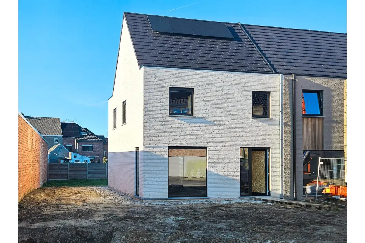 Huis te  koop in Gijzegem 9308 430877.00€ 3 slaapkamers 147.00m² - Zoekertje 772354