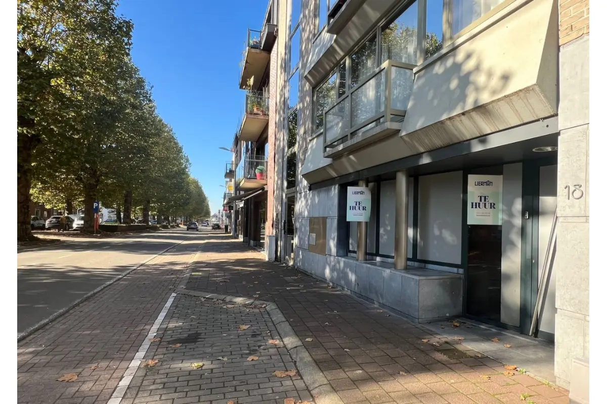 Handelszaak te  huur in Herzele 9550 1500.00€  slaapkamers m² - Zoekertje 771452