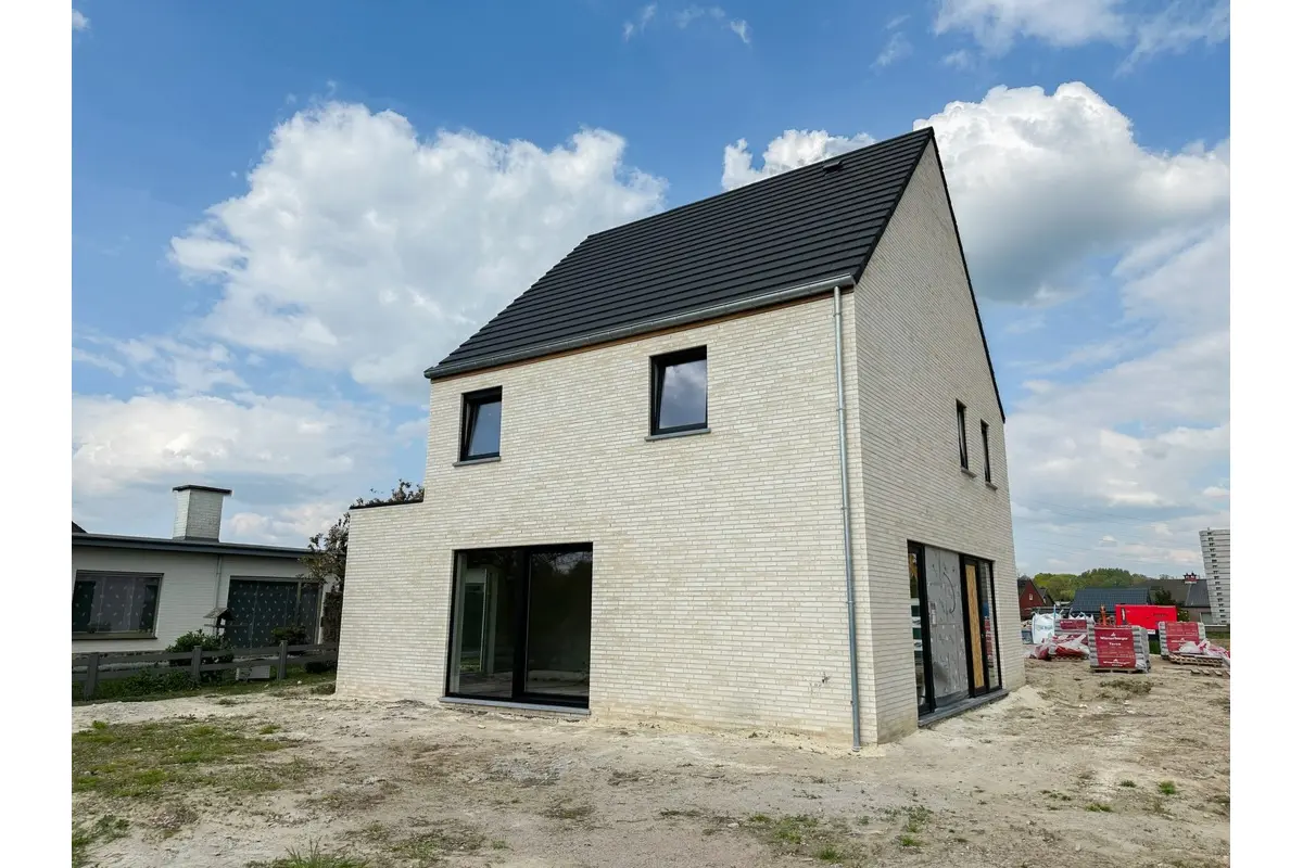 Huis te  koop in Belsele 9111 0.00€  slaapkamers m² - Zoekertje 772337