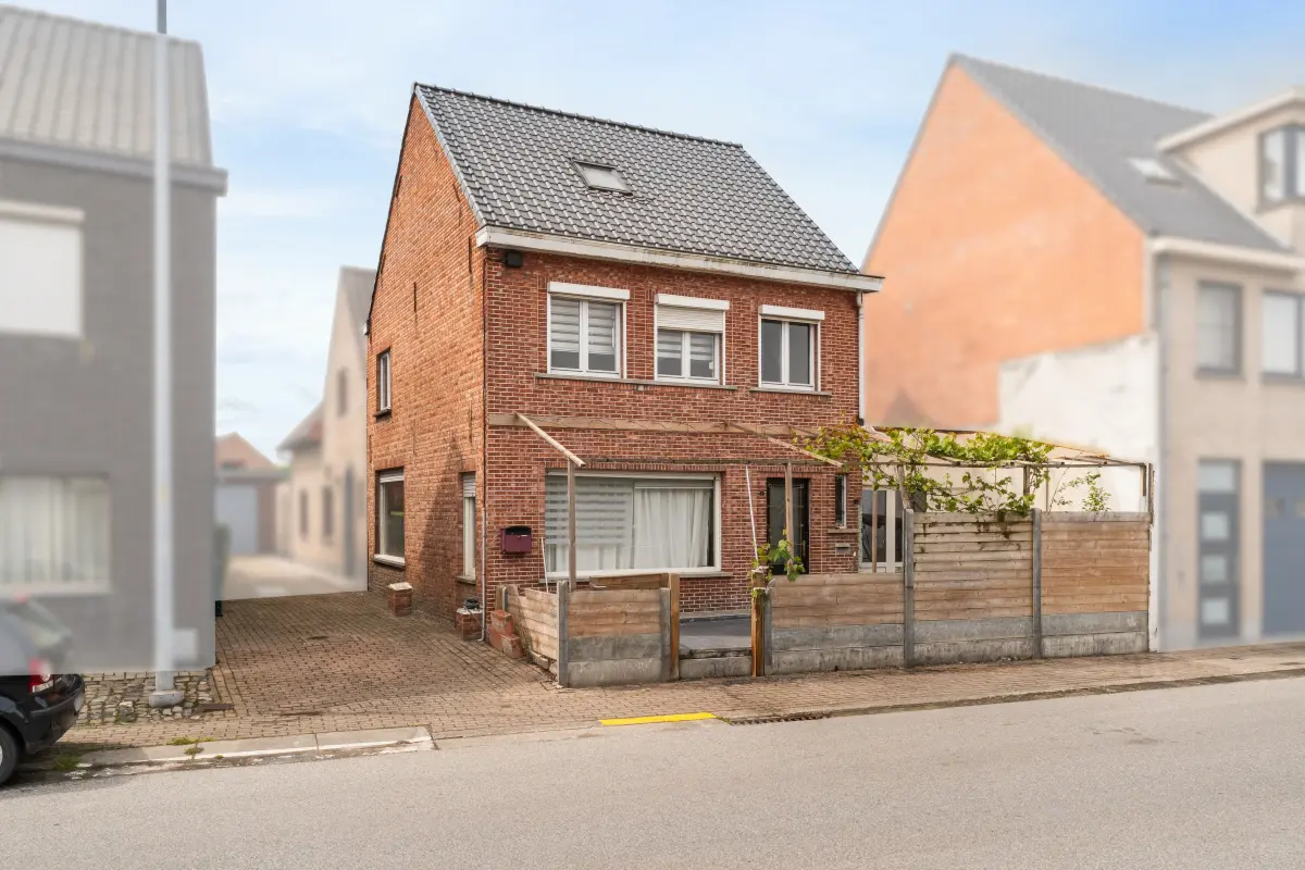 Huis te  koop in Hamme 9220 199000.00€ 3 slaapkamers 130.00m² - Zoekertje 771513