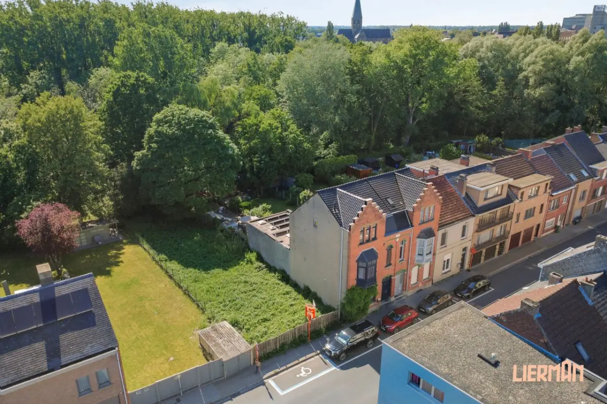Bouwgrond te  koop in Aalst 9300 215000.00€  slaapkamers m² - Zoekertje 772716