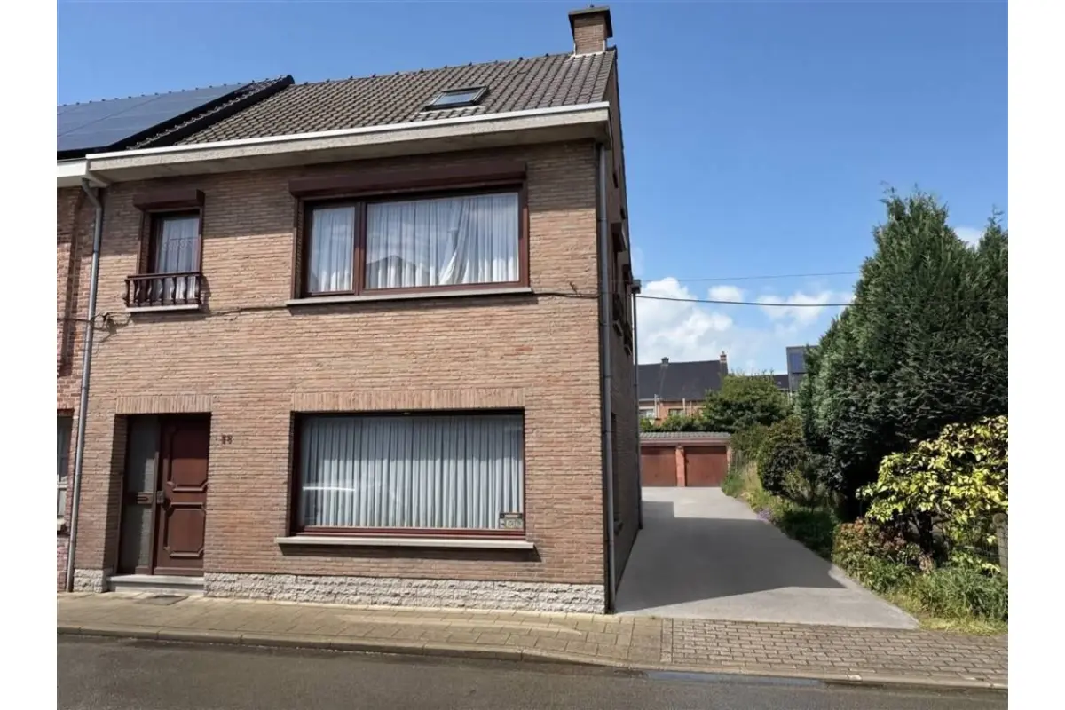 Huis te  koop in De Klinge 9170 349000.00€ 3 slaapkamers 180.00m² - Zoekertje 772599