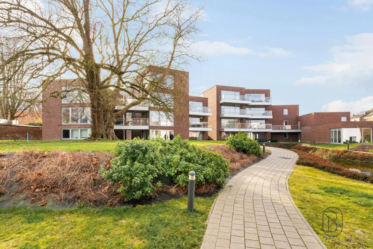 Appartement te  koop in Ronse 9600 225000.00€ 1 slaapkamers 83.00m² - Zoekertje 773255