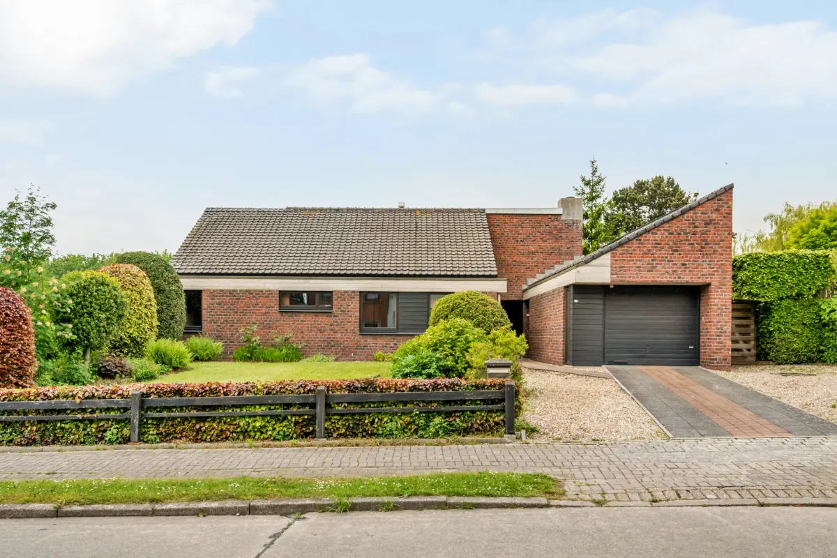Huis te  koop in Ronse 9600 420000.00€ 3 slaapkamers 212.00m² - Zoekertje 773674