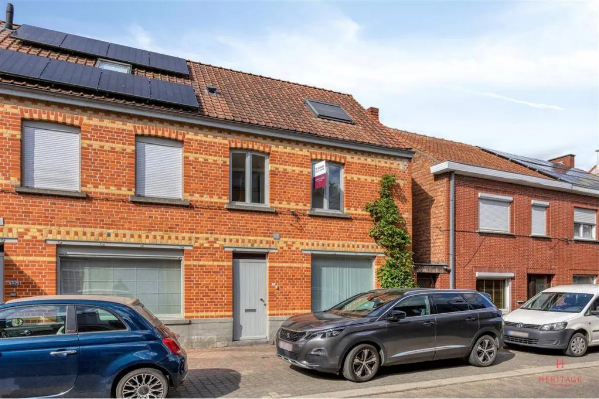 Huis te  huur in Lotenhulle 9880 935.00€ 3 slaapkamers 132.00m² - Zoekertje 773592