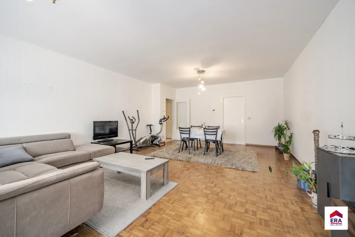 Appartement te  koop in Aalter 9880 184000.00€ 3 slaapkamers 140.00m² - Zoekertje 773656