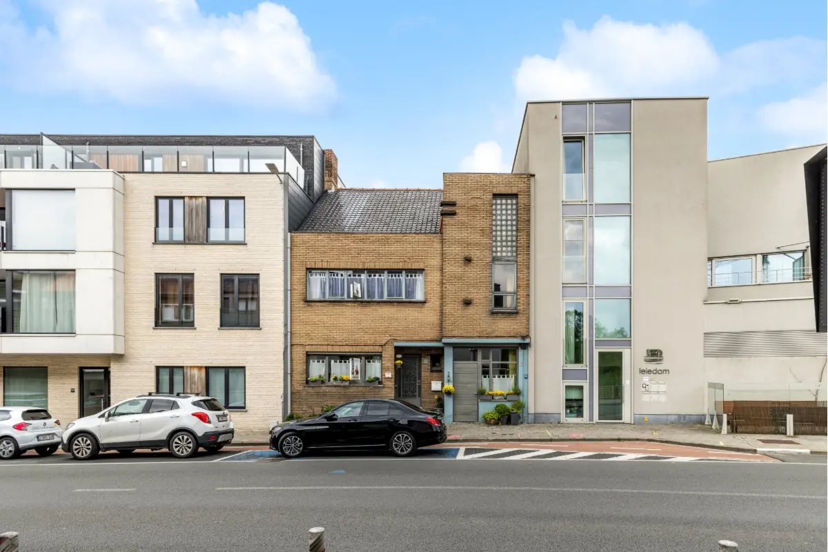 Huis te  koop in Deinze 9800 369000.00€ 5 slaapkamers 274.00m² - Zoekertje 774358