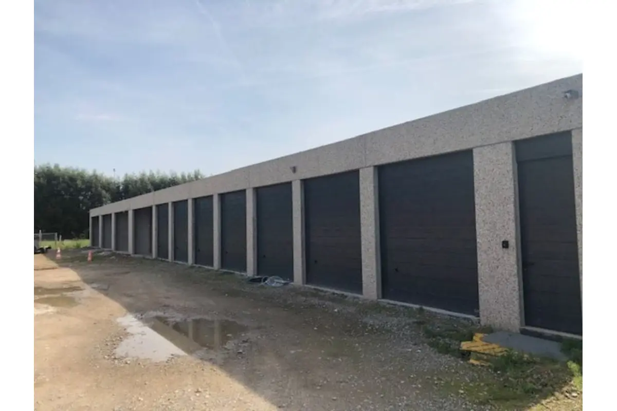 Parking & garage te  huur in Haaltert 9450 550.00€  slaapkamers m² - Zoekertje 774725
