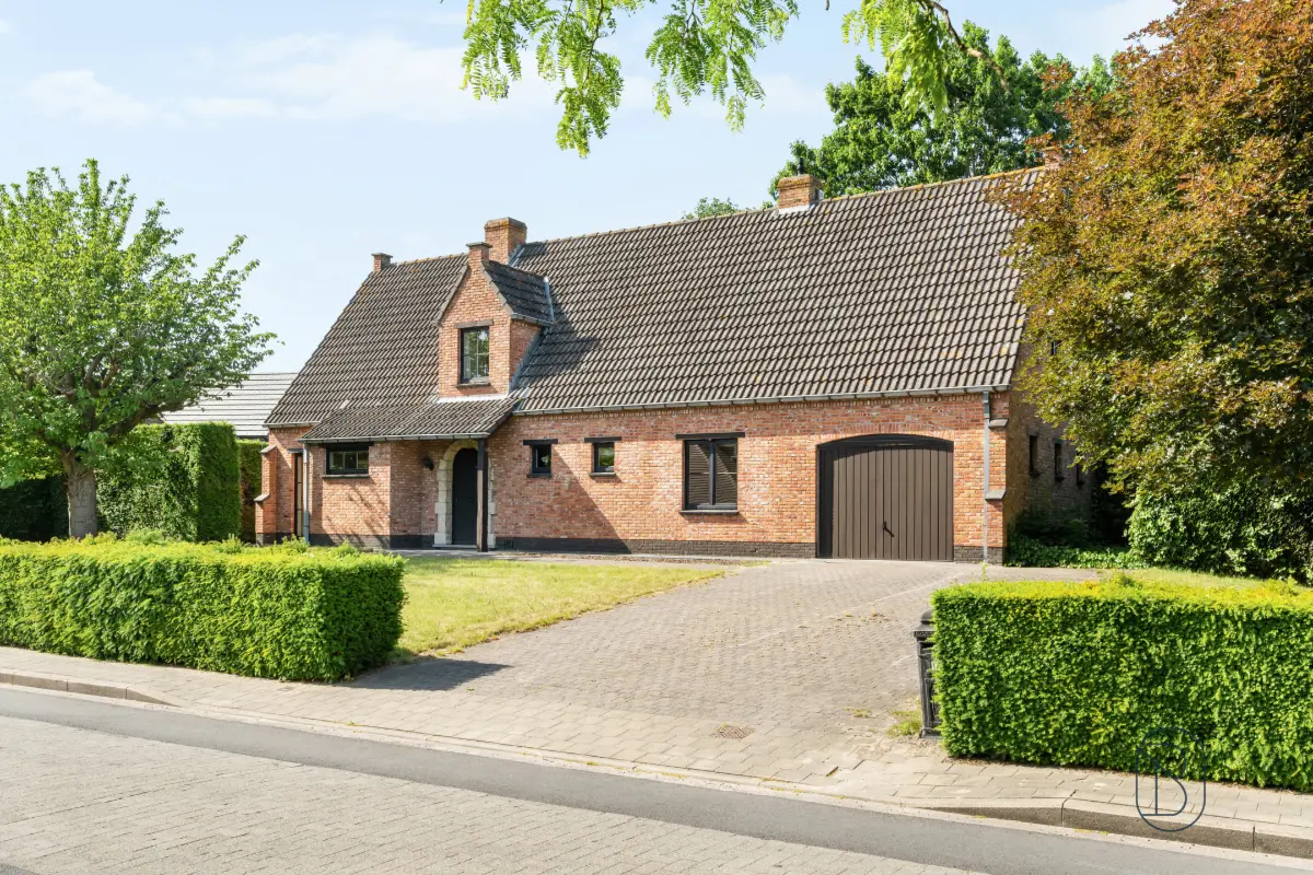 Villa te  koop in Zulte 9870 550000.00€ 3 slaapkamers 200.00m² - Zoekertje 774979