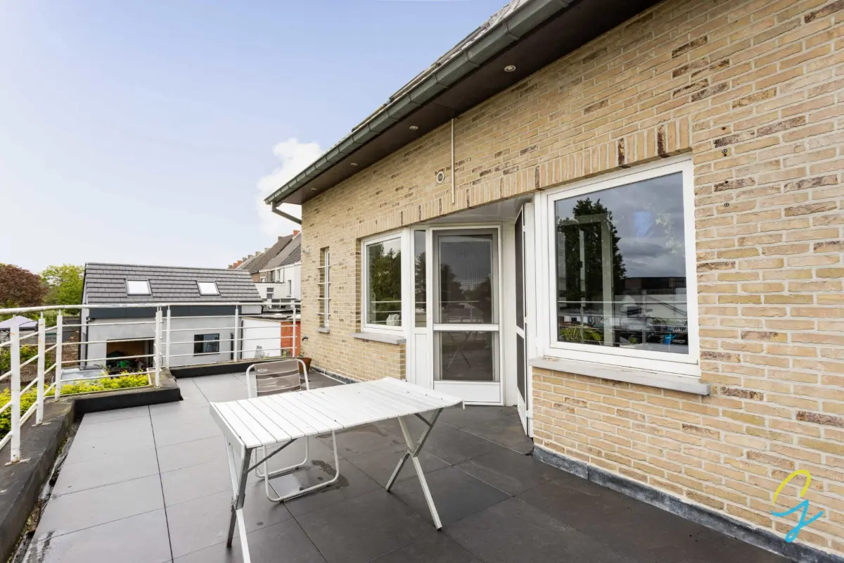 Appartement te  koop in Aalst 9300 280000.00€ 2 slaapkamers 93.00m² - Zoekertje 774528