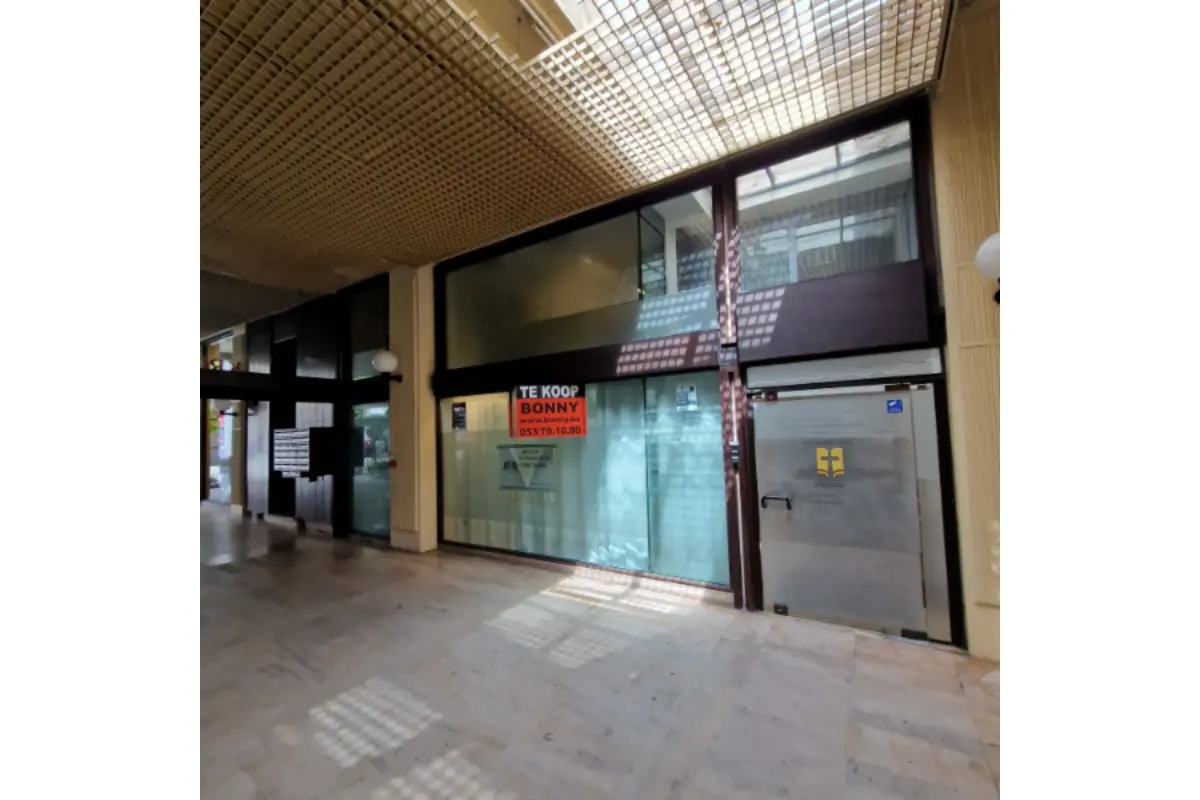 Handelszaak te  koop in Aalst 9300 125000.00€  slaapkamers 190.00m² - Zoekertje 776348
