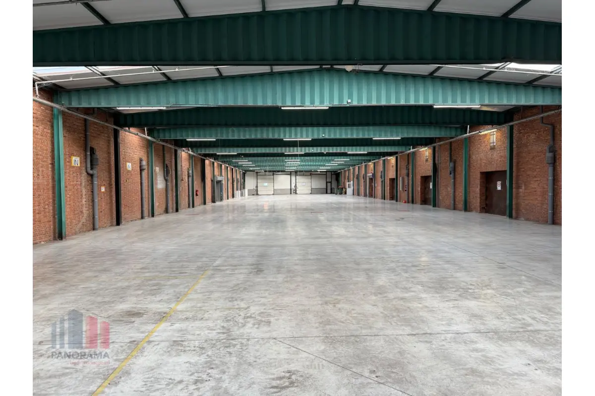 Handelszaak te  huur in Sint-Niklaas 9100 5625.00€  slaapkamers 1500.00m² - Zoekertje 776464
