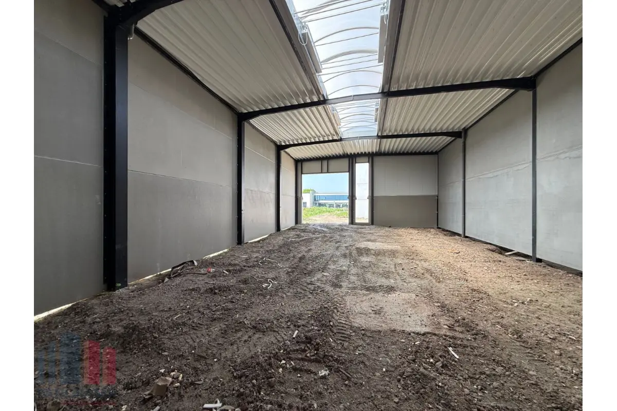 Handelszaak te  koop in Evergem 9940 391886.00€  slaapkamers 255.00m² - Zoekertje 776475