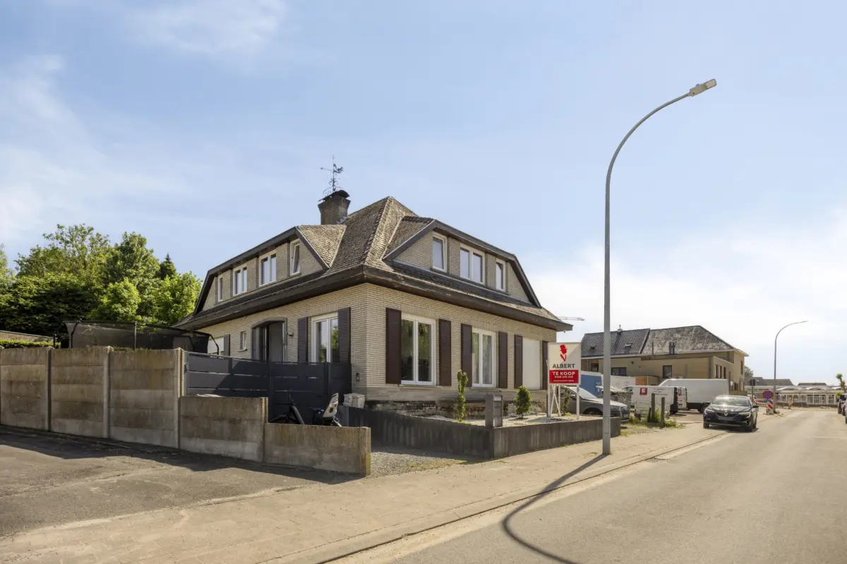 Huis te  koop in Lede 9340 499000.00€ 5 slaapkamers 197.00m² - Zoekertje 775862