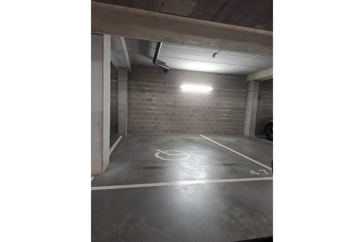 Parking te  huur in Aalst 9300 70.00€  slaapkamers m² - Zoekertje 777065