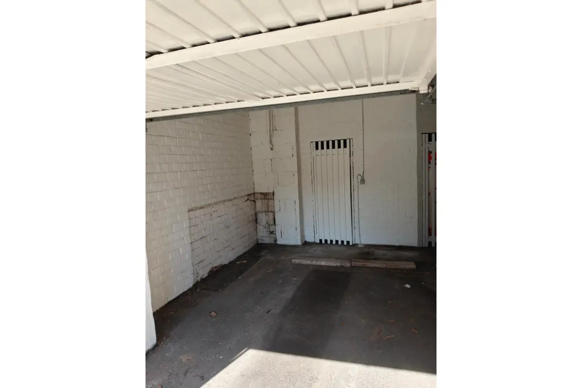 Box te  koop in Sint-Niklaas 9100 18000.00€  slaapkamers m² - Zoekertje 776886