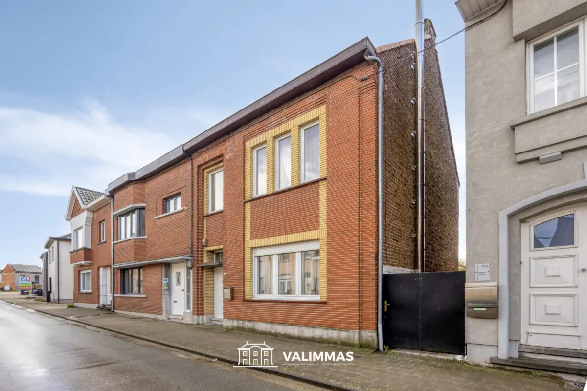 Huis te  koop in Erembodegem 9320 359000.00€ 4 slaapkamers 200.00m² - Zoekertje 776976