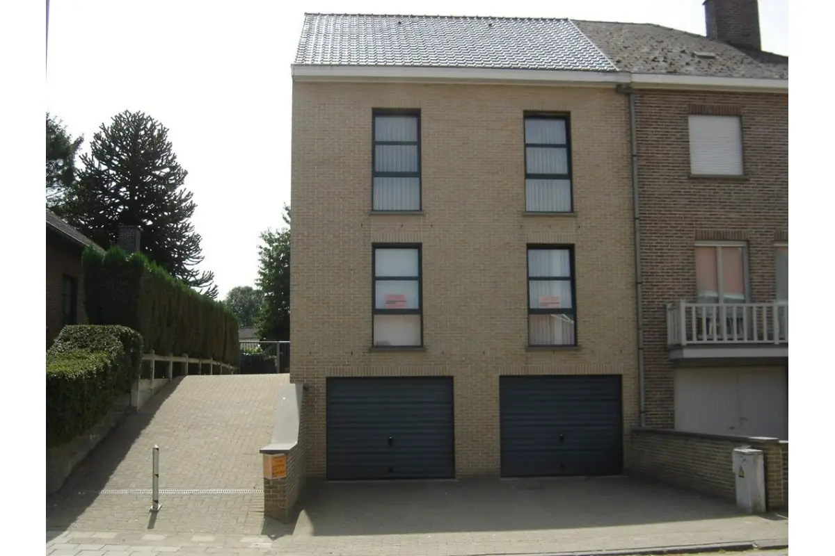 Appartement te  huur in Sint-Maria-Oudenhove 9620 830.00€ 2 slaapkamers 98.00m² - Zoekertje 776892