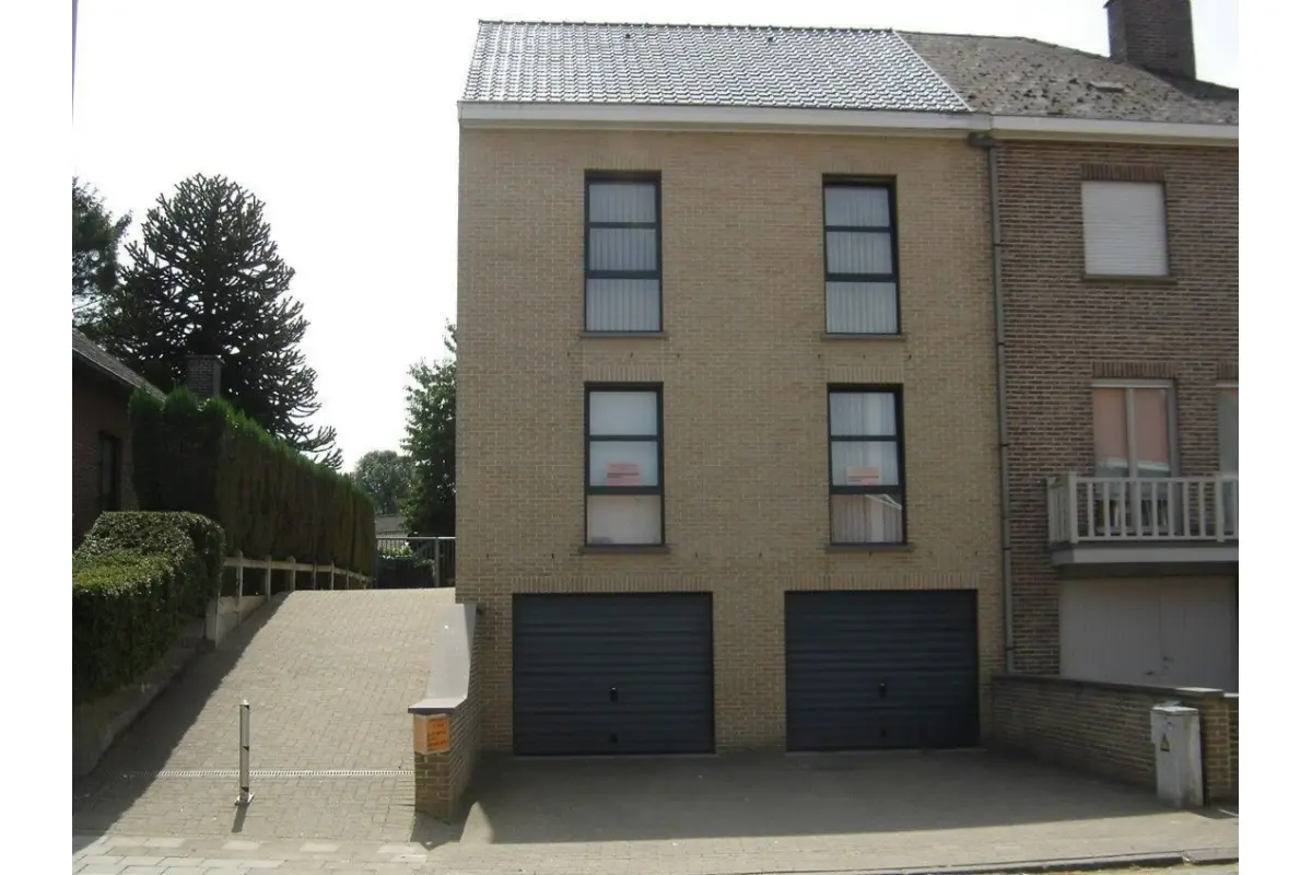 Appartement te  huur in Sint-Maria-Oudenhove 9620 830.00€ 2 slaapkamers 98.00m² - Zoekertje 776892