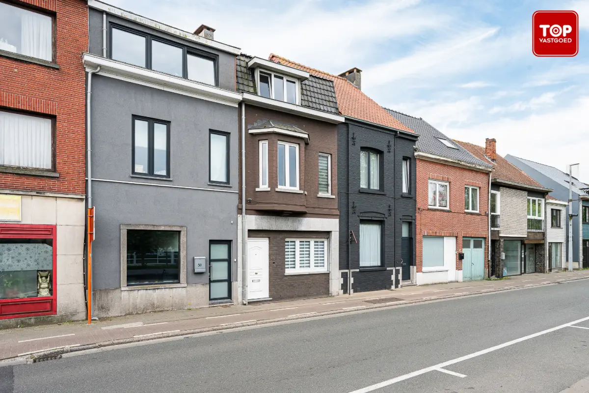Huis te  koop in Eeklo 9900 299000.00€ 4 slaapkamers 196.00m² - Zoekertje 778542