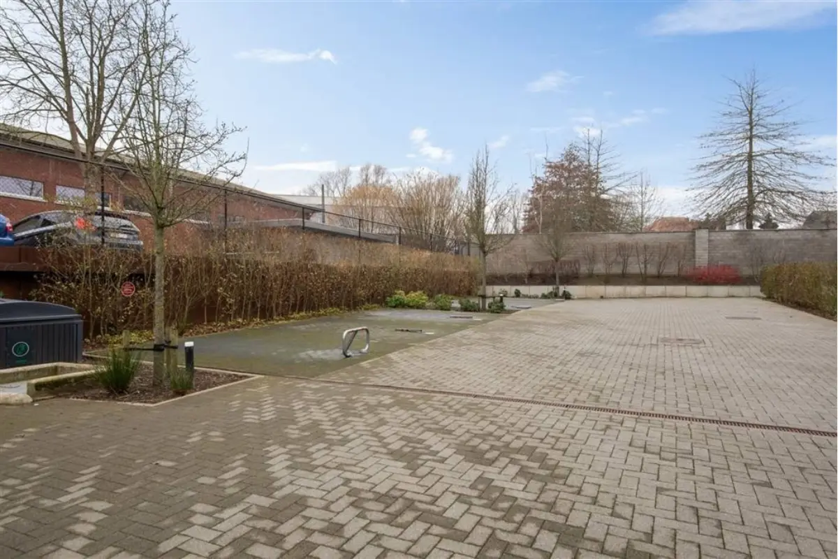 Parking & garage te  koop in Steendorp 9140 20000.00€  slaapkamers m² - Zoekertje 778264