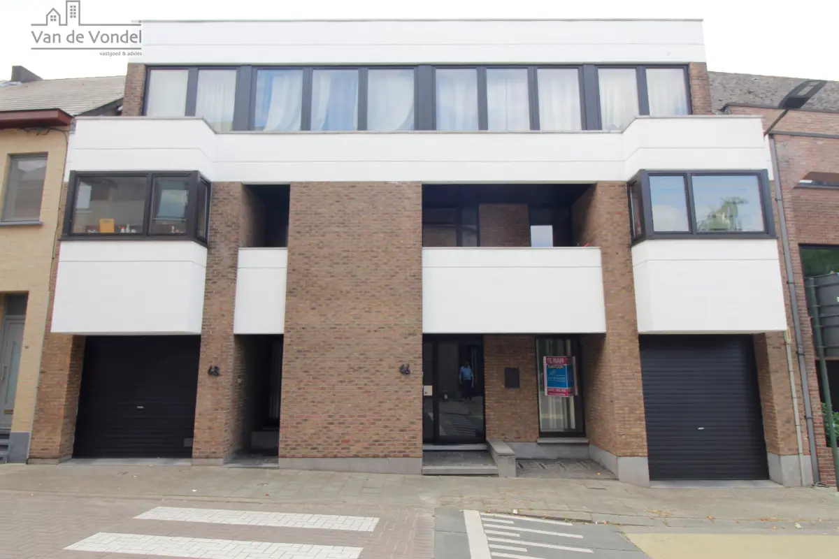 Handelszaak te  huur in Aalst 9300 1200.00€  slaapkamers 96.00m² - Zoekertje 778568