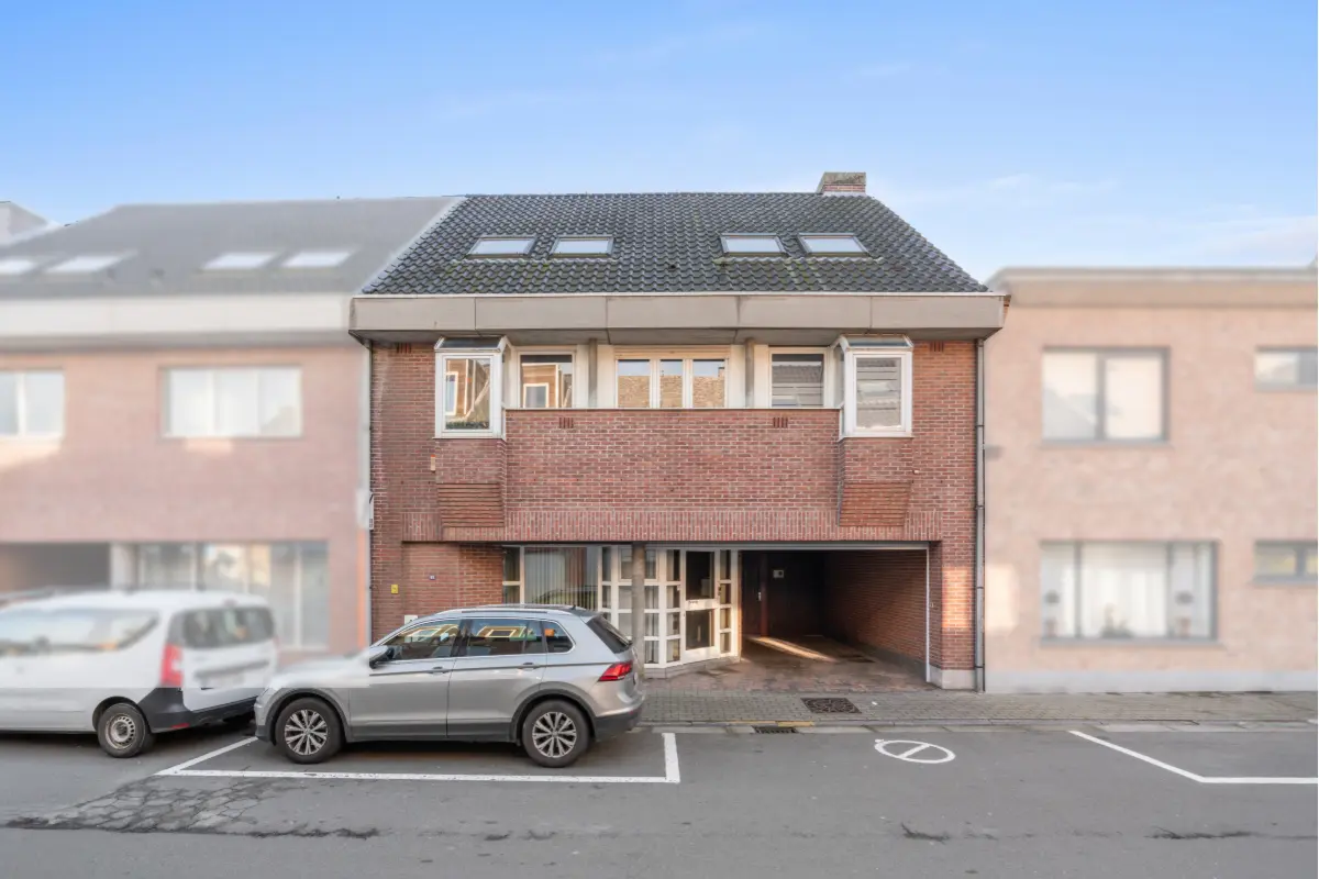 Huis te  koop in Lebbeke 9280 499000.00€ 5 slaapkamers 273.00m² - Zoekertje 779681
