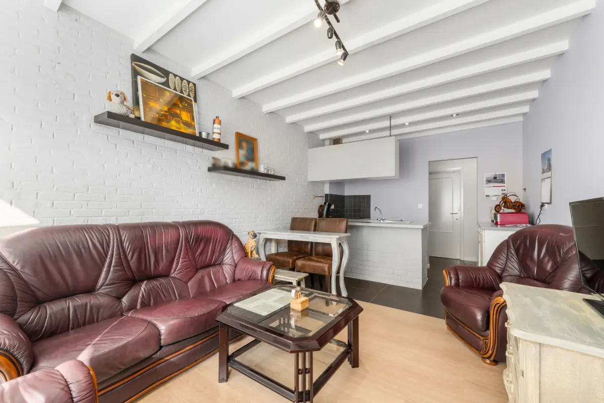 Appartement te  koop in Lebbeke 9280 135000.00€ 1 slaapkamers 57.00m² - Zoekertje 779649