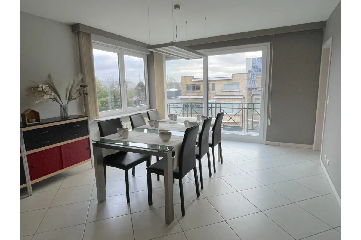 Appartement te  huur in Aalst 9300 865.00€ 2 slaapkamers 100.00m² - Zoekertje 779429