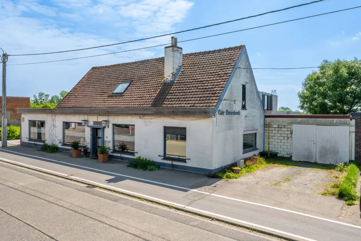 Huis te  koop in Lochristi 9080 378000.00€ 3 slaapkamers 215.00m² - Zoekertje 779020