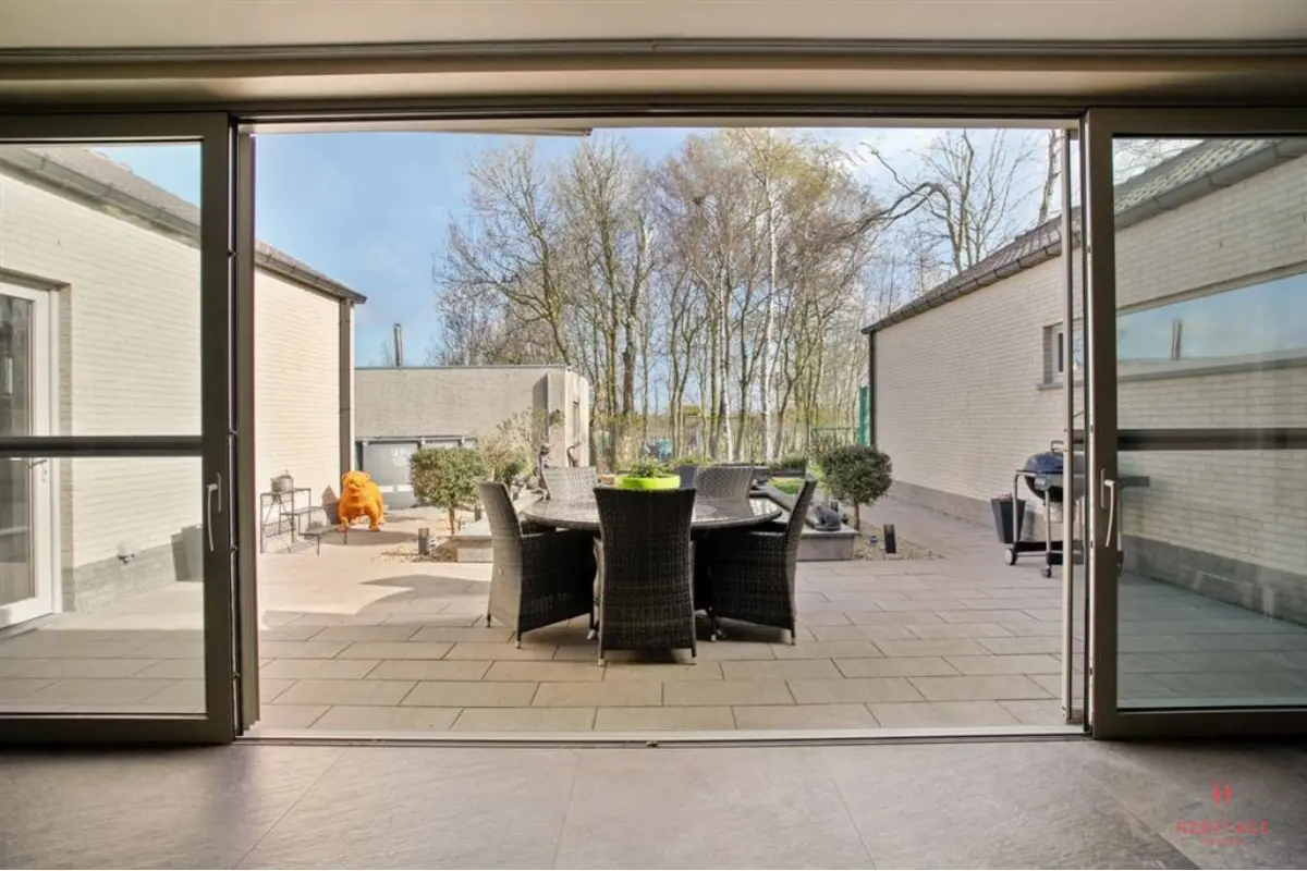 Huis te  koop in Knesselare 9910 675000.00€ 3 slaapkamers 220.00m² - Zoekertje 780228
