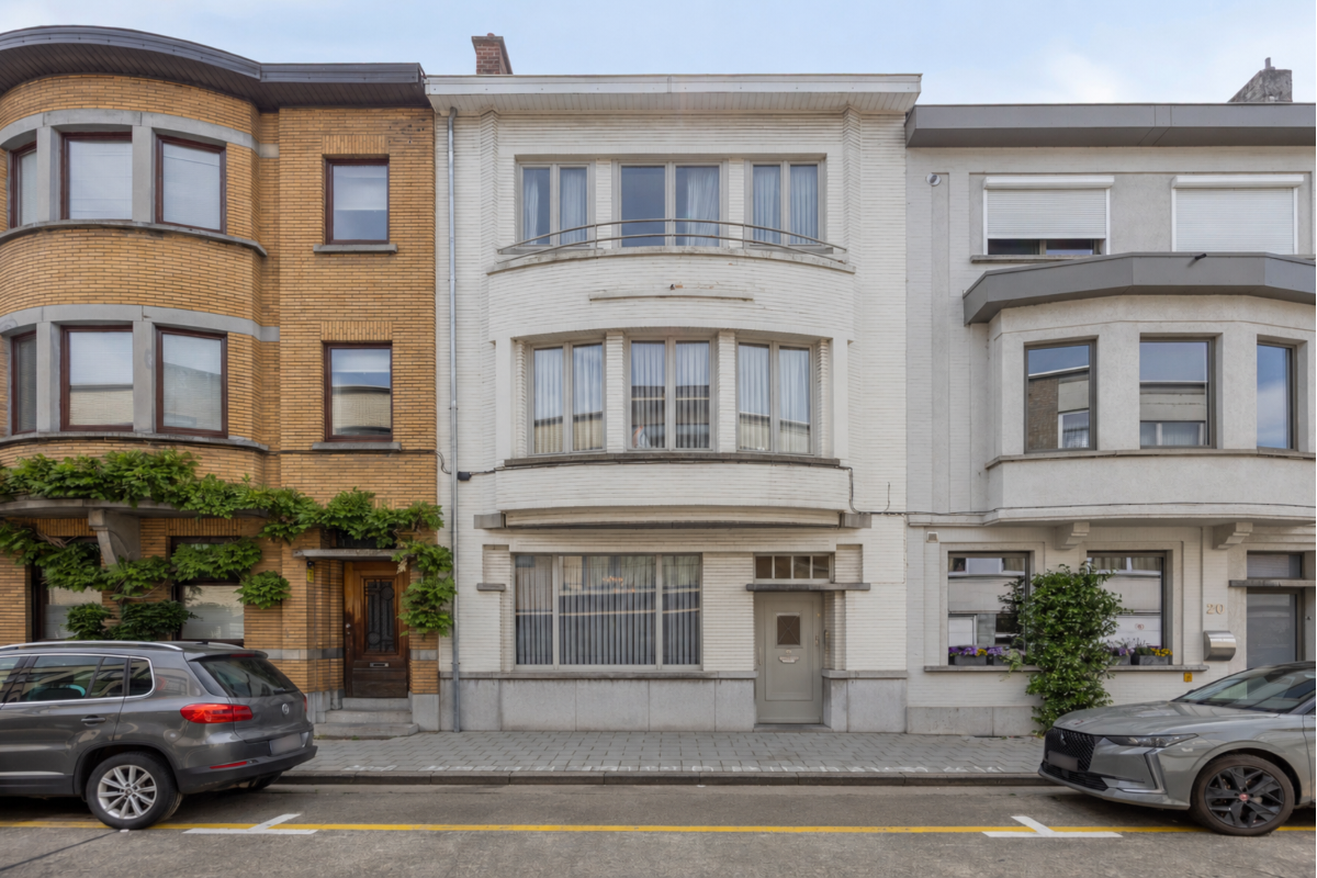 Herenhuis te  koop in Aalst 9300 394000.00€ 4 slaapkamers 236.00m² - Zoekertje 780442