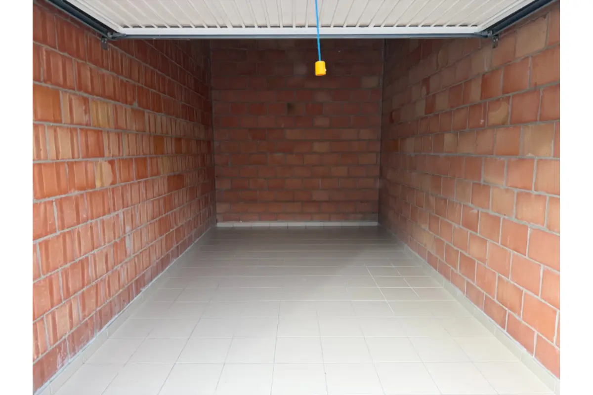 Parking & garage te  huur in Kemzeke 9190 70.00€  slaapkamers m² - Zoekertje 781698