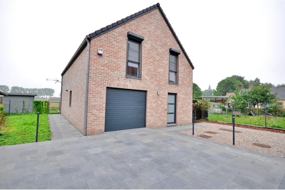 Huis te  in Pottes 7760 990.00€ 3 slaapkamers 170.00m² - Zoekertje 781689