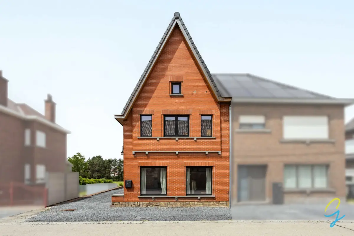 Huis te  koop in Sint-Lievens-Houtem 9520 449000.00€ 3 slaapkamers 196.00m² - Zoekertje 781492