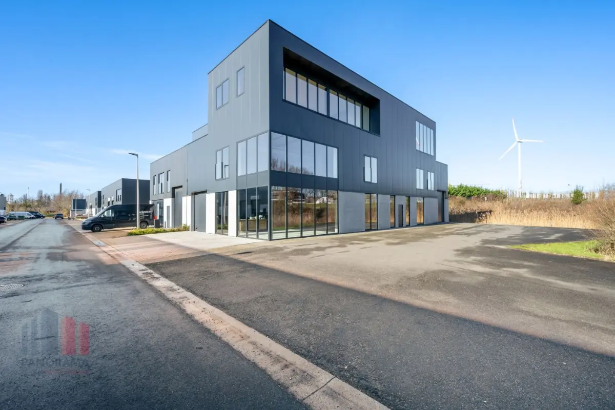 Handelszaak te  huur in Zelzate 9060 8188.00€  slaapkamers 901.00m² - Zoekertje 783143