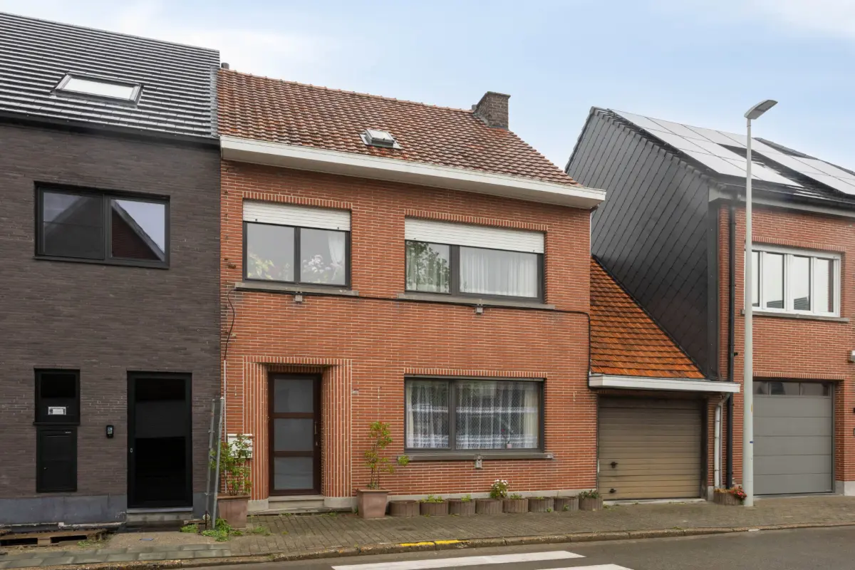 Huis te  koop in Denderleeuw 9470 349000.00€ 3 slaapkamers 172.00m² - Zoekertje 782769