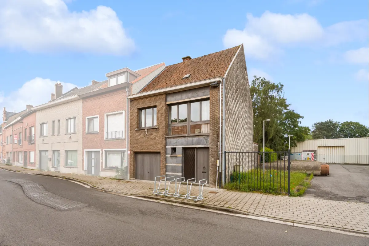 Huis te  koop in Gent 9000 299000.00€ 4 slaapkamers 210.00m² - Zoekertje 783221