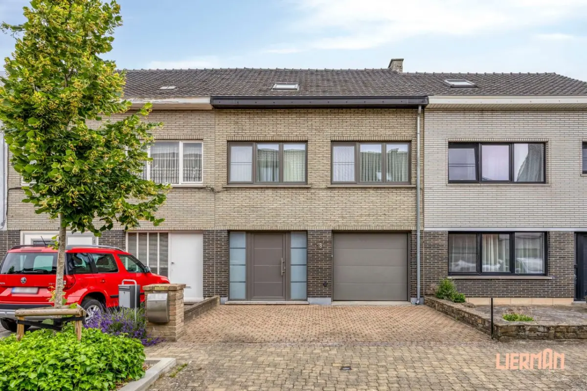 Huis te  koop in Aalst 9300 329000.00€ 3 slaapkamers 177.00m² - Zoekertje 784016