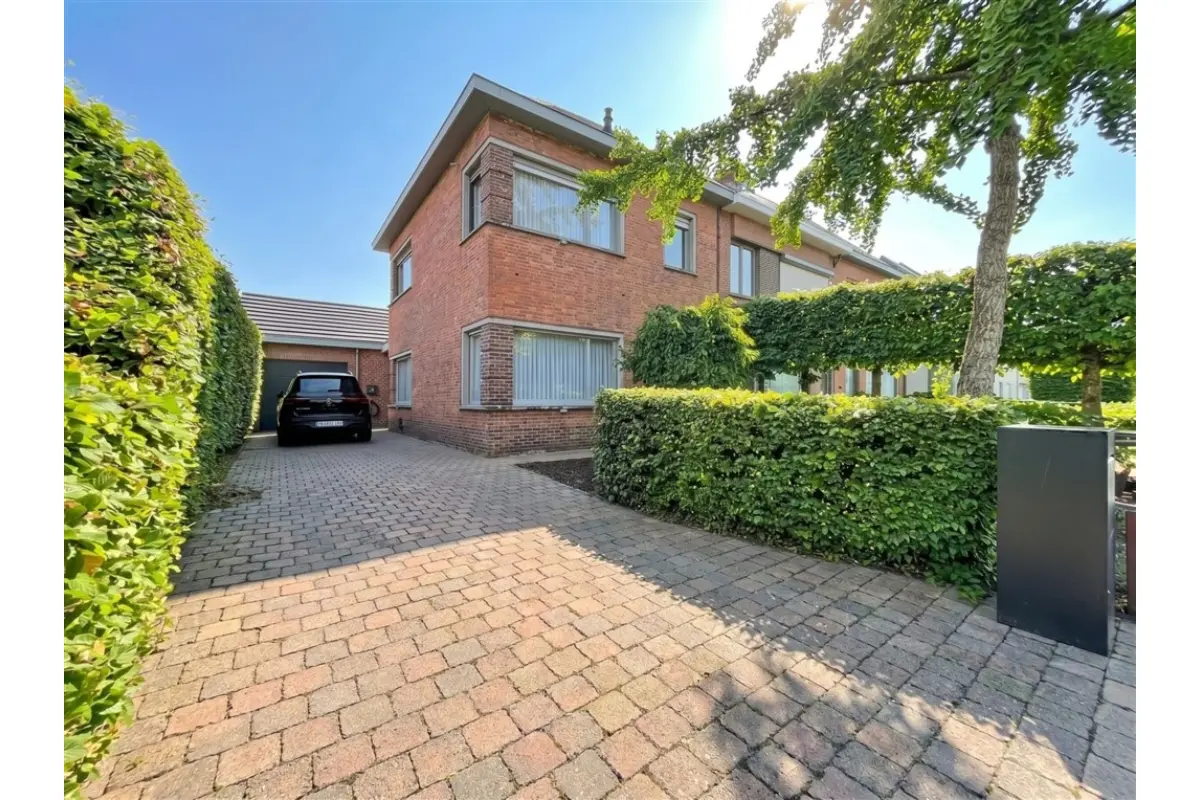Huis te  koop in Beveren-Waas 9120 450000.00€ 3 slaapkamers 176.00m² - Zoekertje 784213