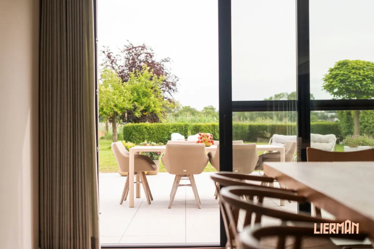Huis te  koop in Erpe-Mere 9420 695000.00€ 5 slaapkamers 340.00m² - Zoekertje 783576