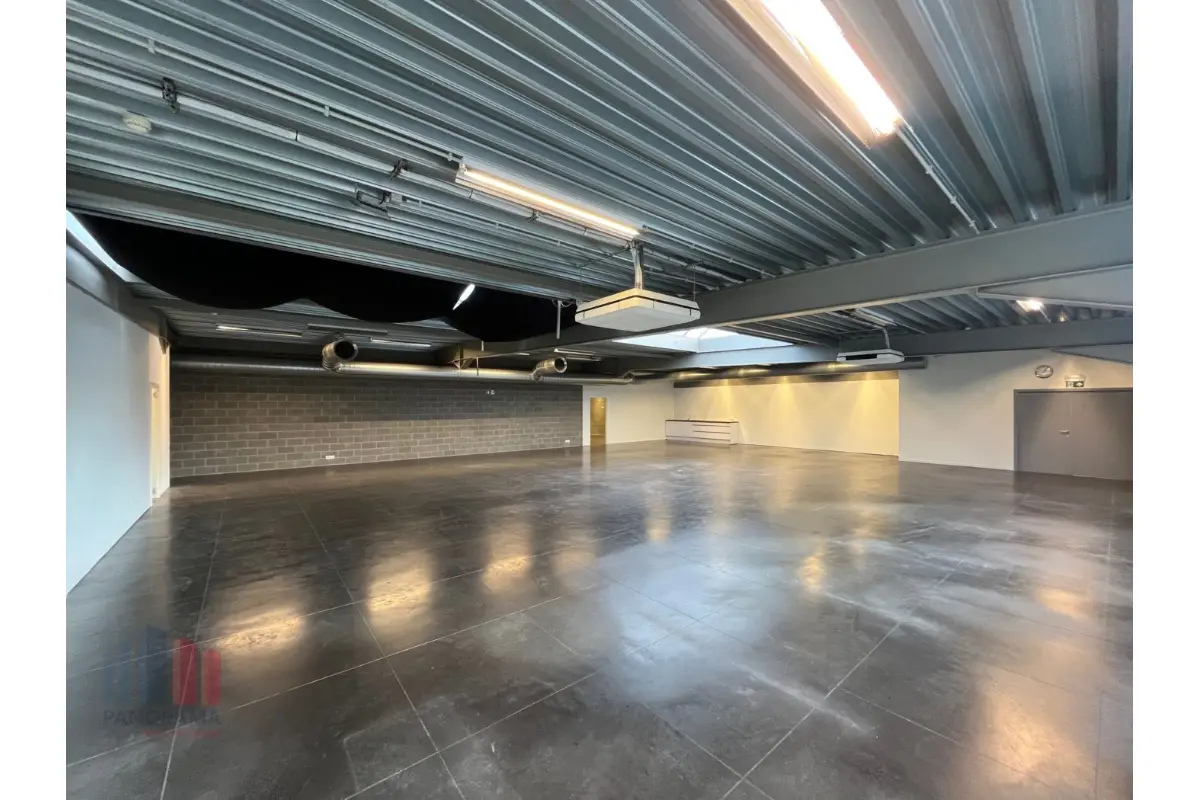 Handelszaak te  huur in Melle 9090 1884.00€  slaapkamers 266.00m² - Zoekertje 784425