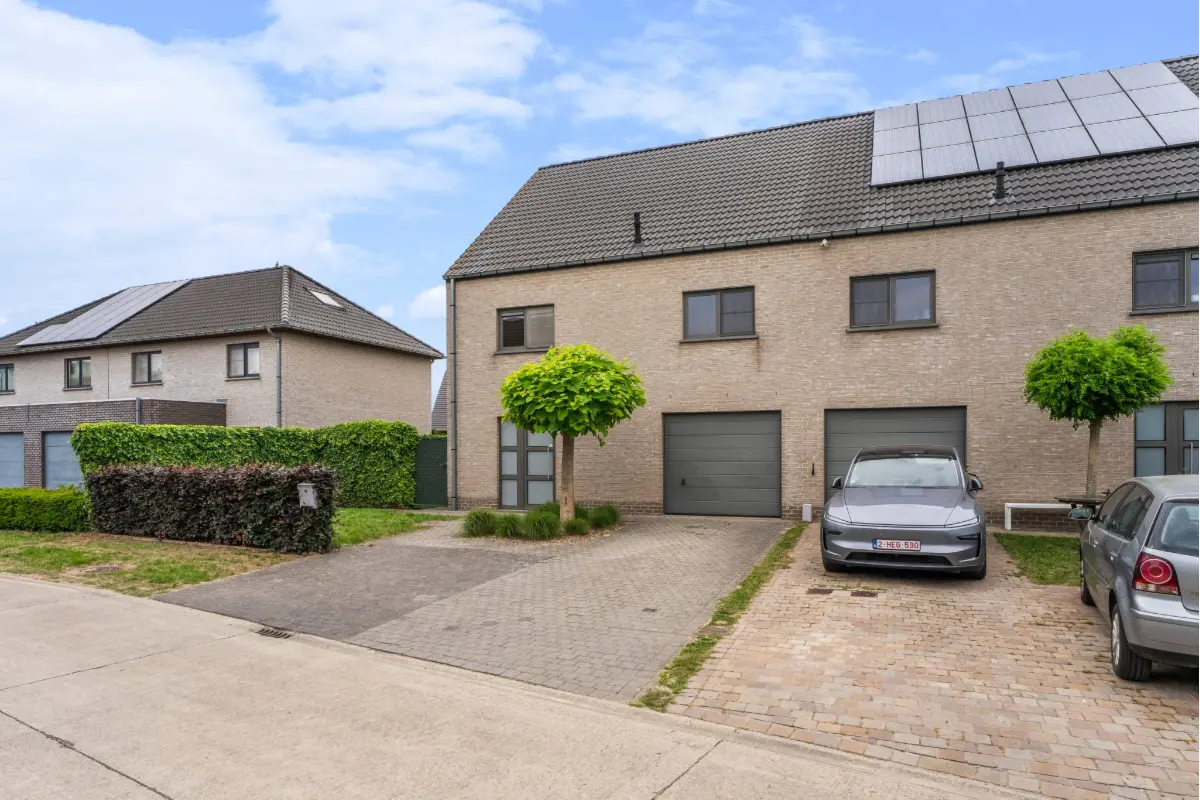 Huis te  koop in Lochristi 9080 595000.00€ 4 slaapkamers 248.00m² - Zoekertje 783538