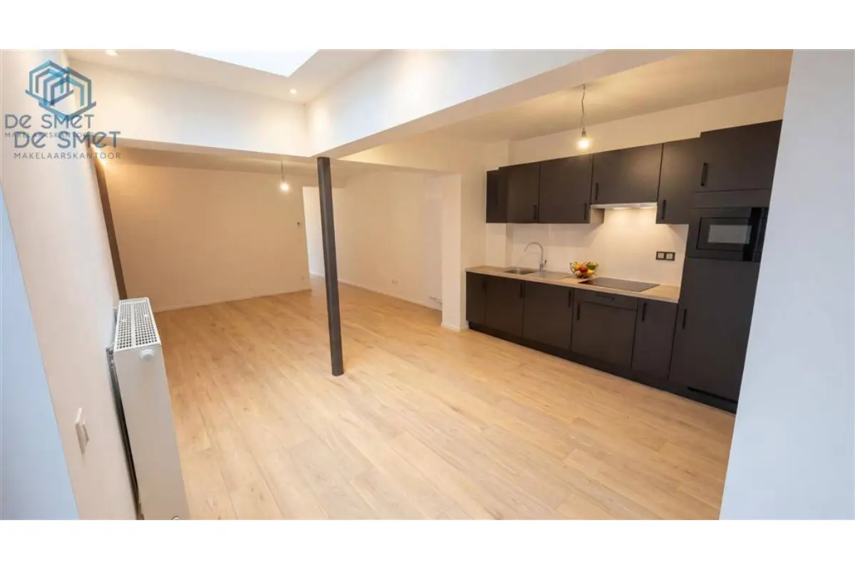 Handelszaak te  huur in Geraardsbergen 9500 800.00€  slaapkamers m² - Zoekertje 785679