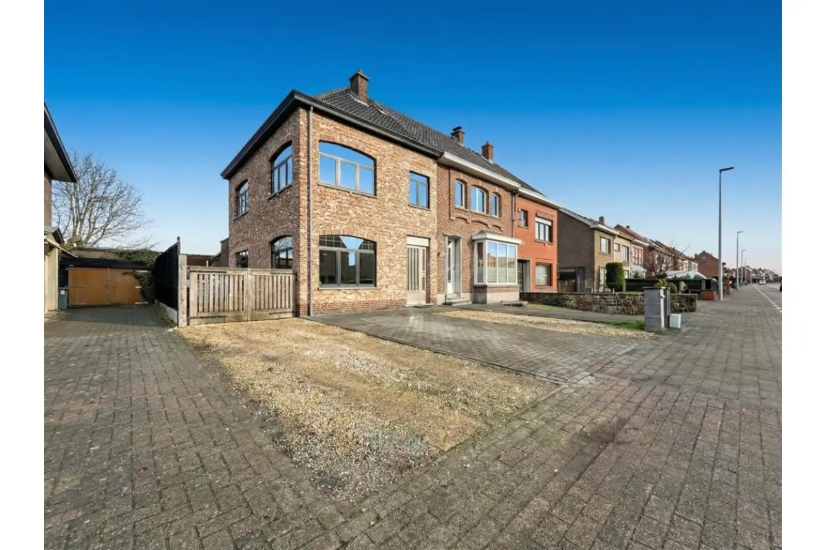 Huis te  koop in Sint-Niklaas 9100 375000.00€ 3 slaapkamers 153.00m² - Zoekertje 785783