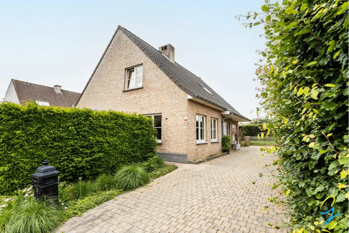 Huis te  koop in Geraardsbergen 9500 425000.00€ 4 slaapkamers 191.00m² - Zoekertje 785592