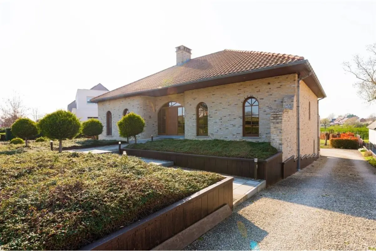 Huis te  koop in Viane 9500 575000.00€ 4 slaapkamers 225.00m² - Zoekertje 785907