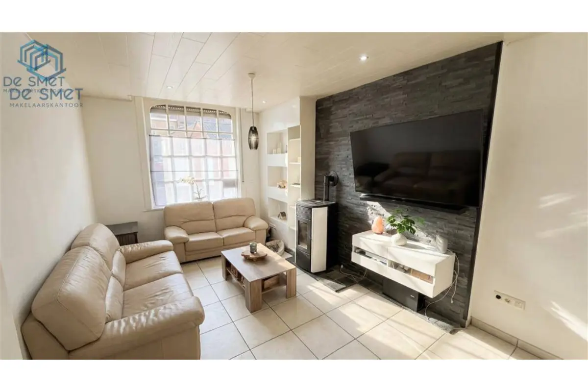 Huis te  koop in Overboelare 9500 200000.00€ 4 slaapkamers 203.00m² - Zoekertje 787112