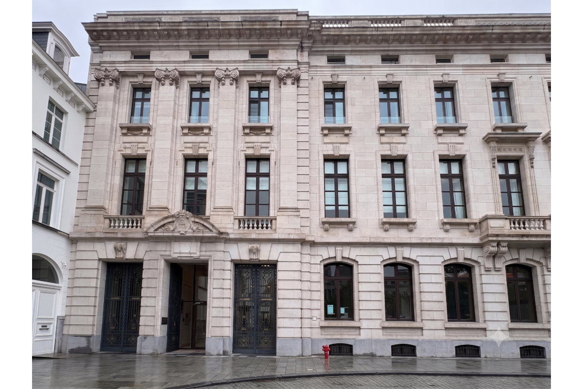Appartement te  huur in Gent 9000 1900.00€ 3 slaapkamers 141.00m² - Zoekertje 787358