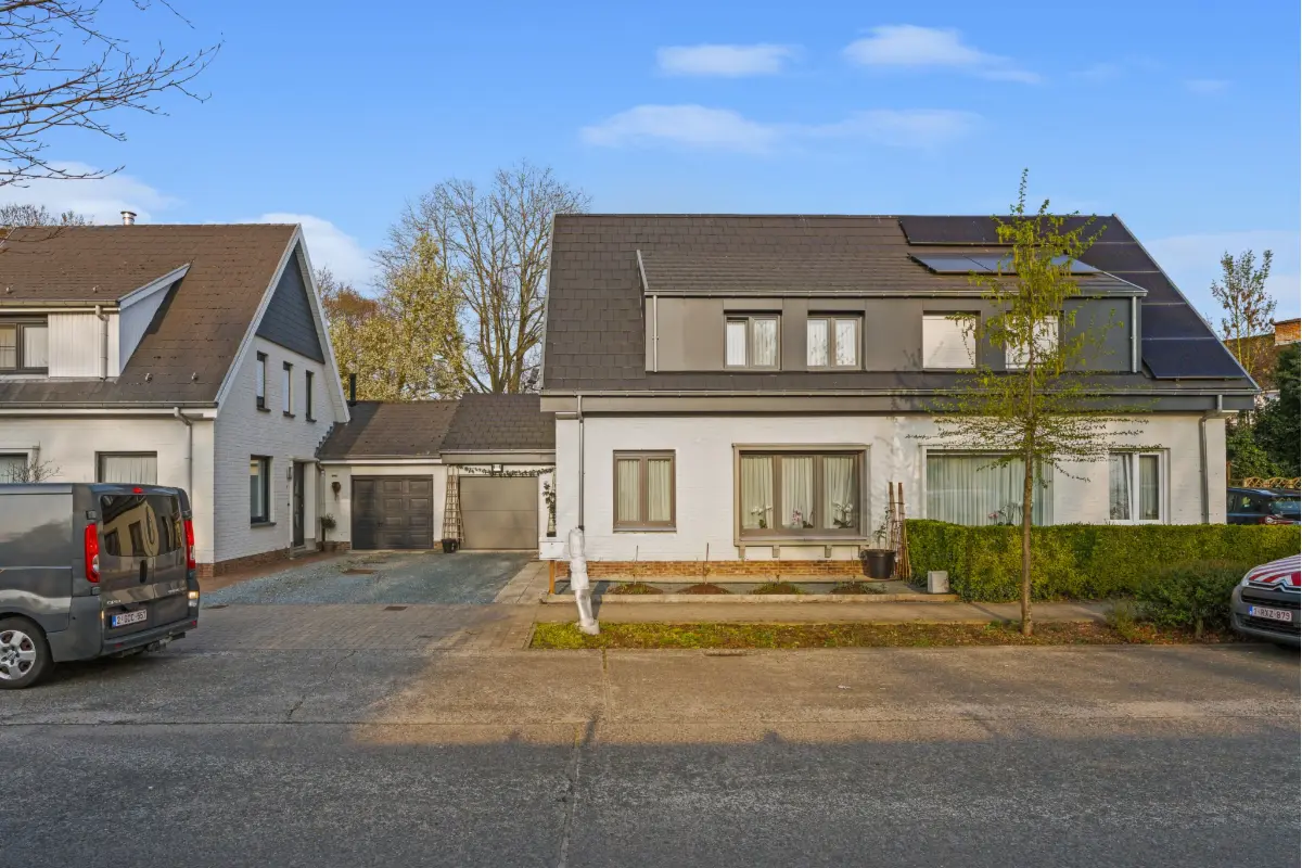 Huis te  koop in Zele 9240 385000.00€ 3 slaapkamers 126.00m² - Zoekertje 788482